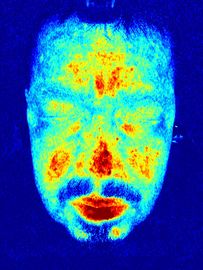 Sistema magico dello specchio di analisi intelligente facciale della pelle della macchina fotografica digitale