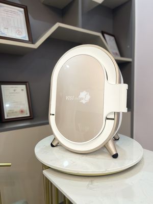 Il CE ha approvato lo strumento di analisi della pelle dell'analizzatore della pelle 3D per la clinica del salone di bellezza